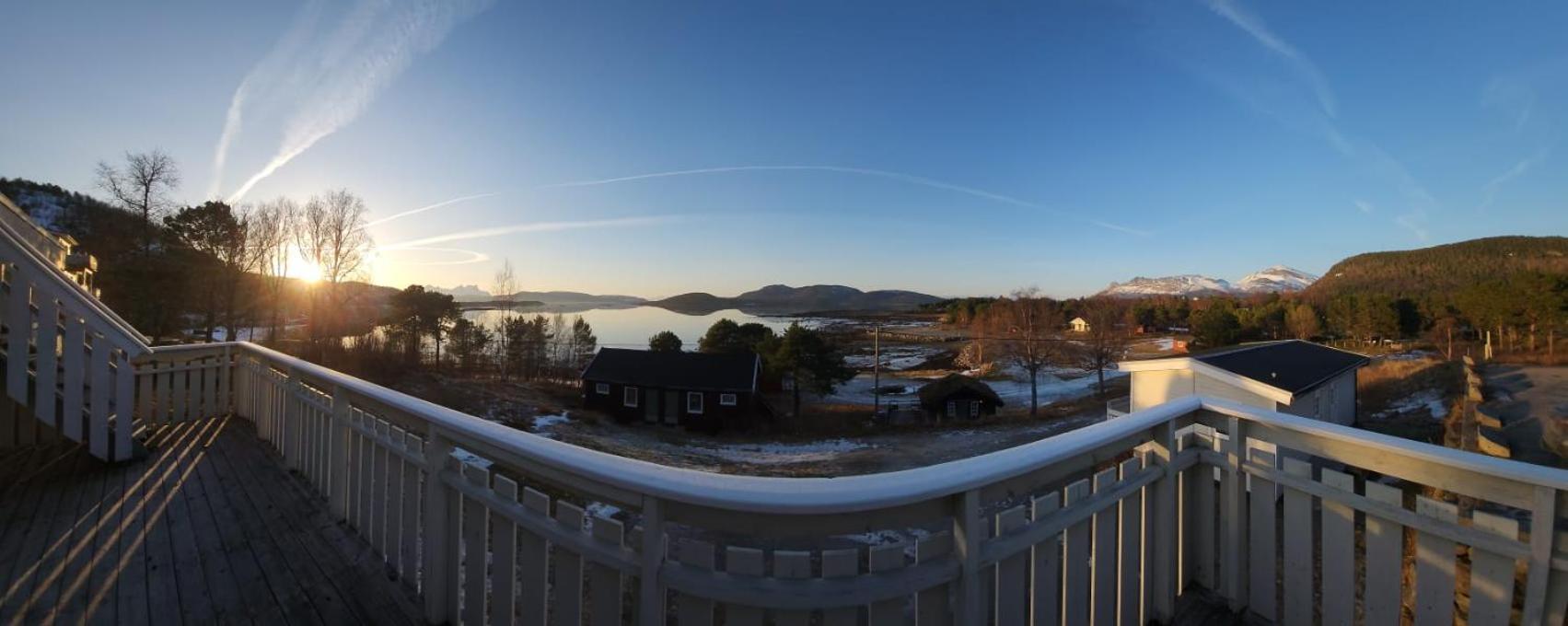 Ulvsvag Gjestgiveri Og Fjordcamping As Extérieur photo