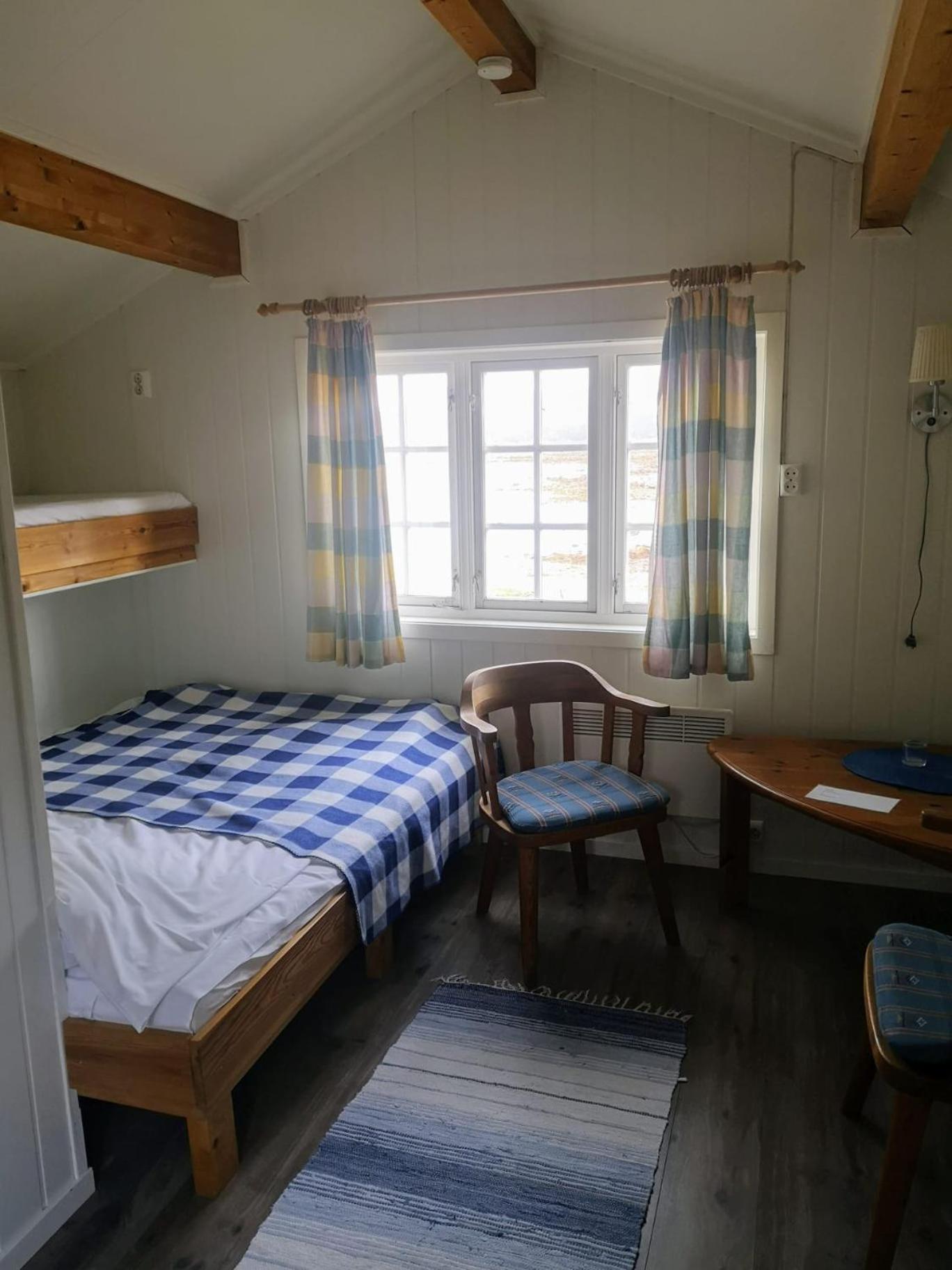 Ulvsvag Gjestgiveri Og Fjordcamping As Extérieur photo