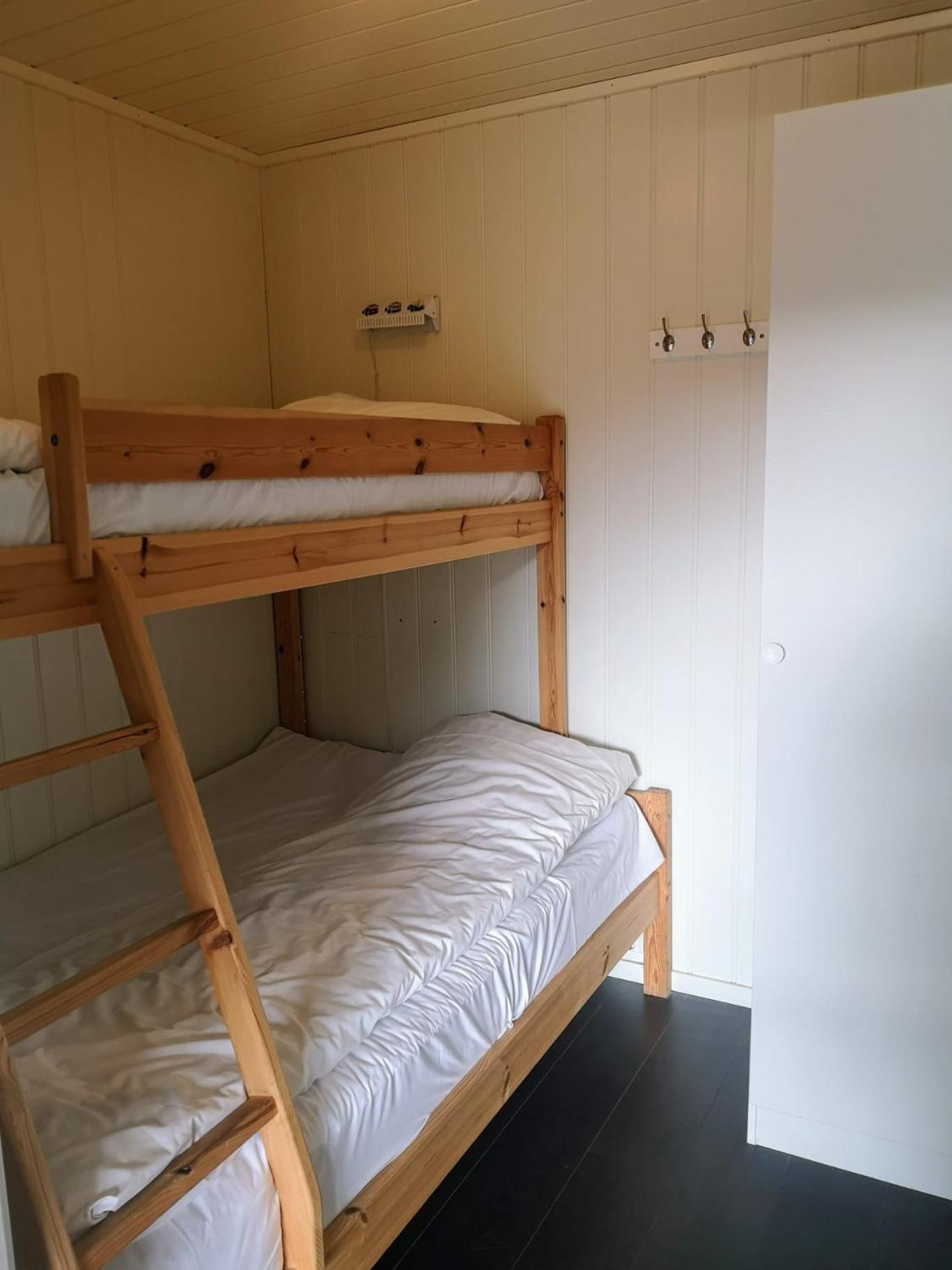 Ulvsvag Gjestgiveri Og Fjordcamping As Extérieur photo