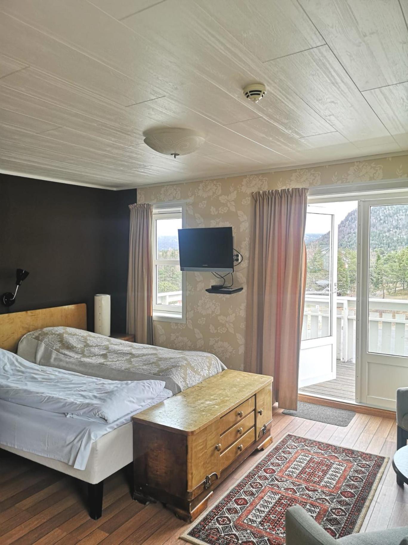 Ulvsvag Gjestgiveri Og Fjordcamping As Extérieur photo