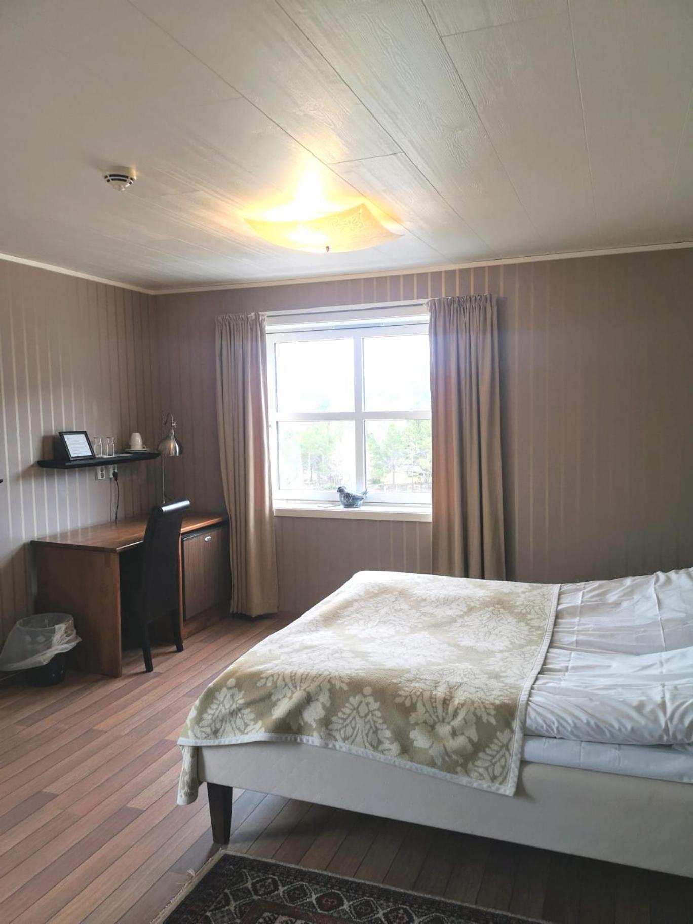 Ulvsvag Gjestgiveri Og Fjordcamping As Extérieur photo