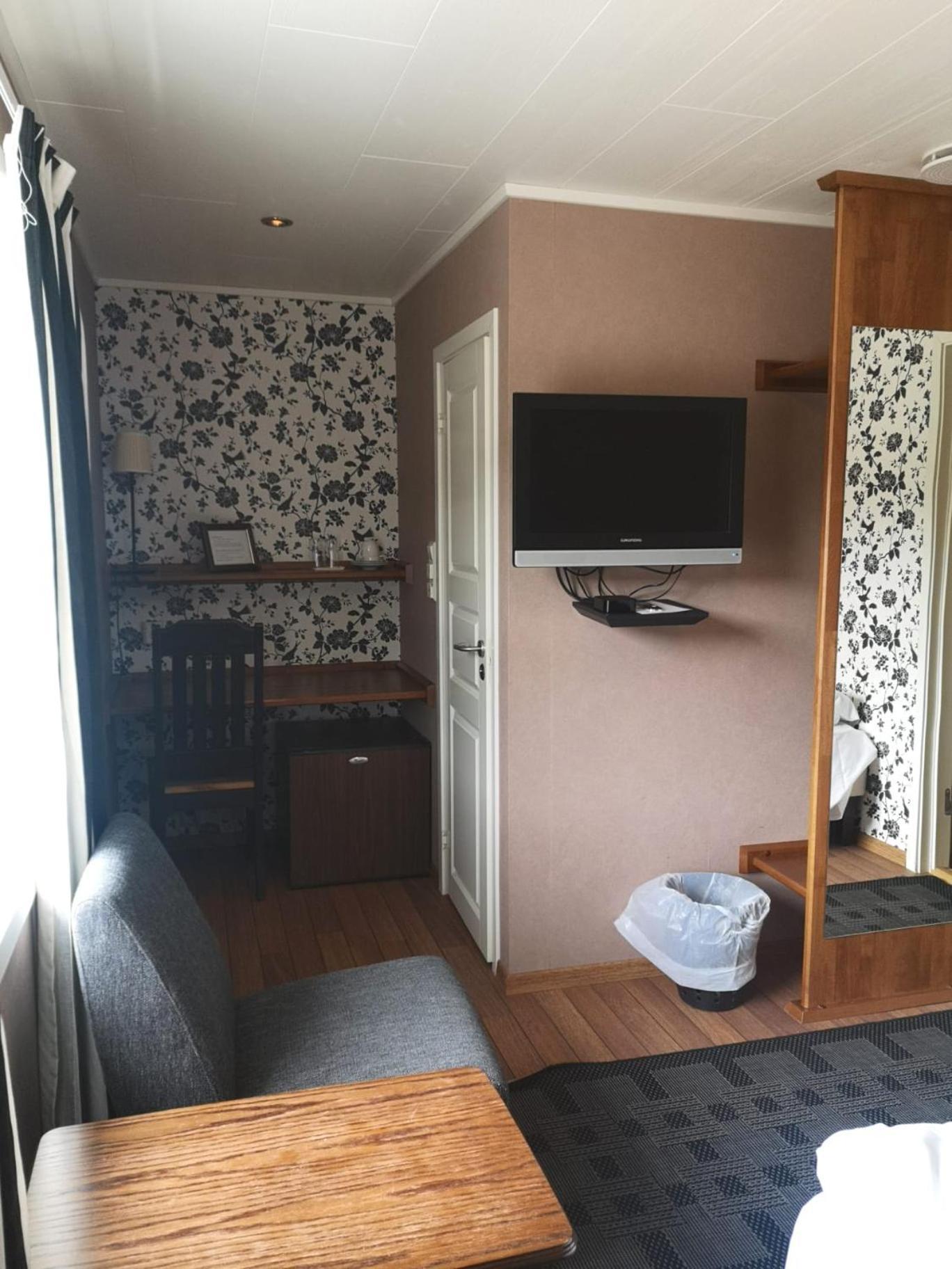 Ulvsvag Gjestgiveri Og Fjordcamping As Extérieur photo