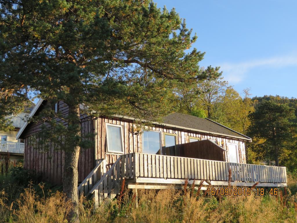 Ulvsvag Gjestgiveri Og Fjordcamping As Chambre photo